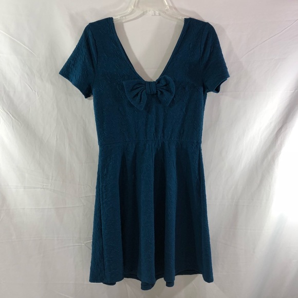 Alya Fit and Flare Bow Dress Size M NWT - Picture 2 of 7